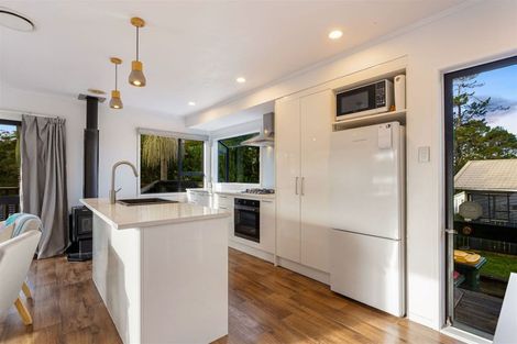 Photo of property in 5 Lowell Place, Massey, Auckland, 0614