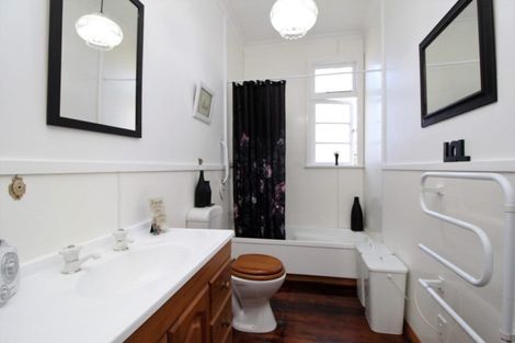 Photo of property in 24 Rewa Street, Takaro, Palmerston North, 4412