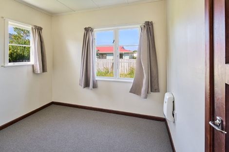 Photo of property in 128a Waiwhetu Road, Waterloo, Lower Hutt, 5011