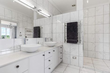 Photo of property in 15 Meadowbank Rise, Bethlehem, Tauranga, 3110