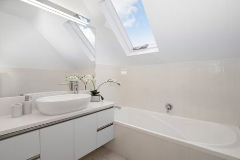 Photo of property in 2/28 The Mall, Mount Maunganui, 3116