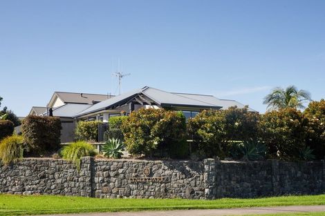 Photo of property in 16 Olive Close, Omokoroa, 3114