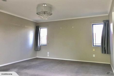 Photo of property in 113 Golfland Drive, Golflands, Auckland, 2013