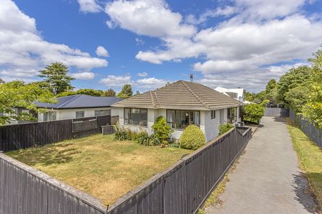 Photo of property in 1/365 Avonhead Road, Avonhead, Christchurch, 8042