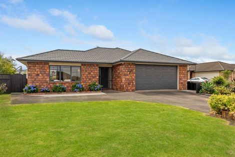 Photo of property in 7 Wroxton Place, Waiuku, 2123