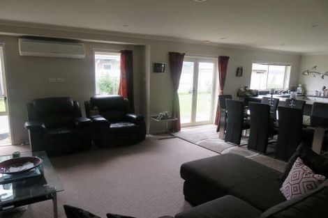 Photo of property in 64 Farringdon Avenue, Rototuna North, Hamilton, 3210