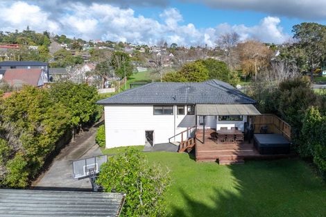 Photo of property in 108 Oaktree Avenue, Browns Bay, Auckland, 0630
