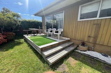 Photo of property in 3/1a Amberley Avenue, Te Atatu South, Auckland, 0610