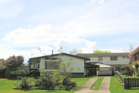 Photo of property in 4 Waitawa Place, Lynmore, Rotorua, 3010