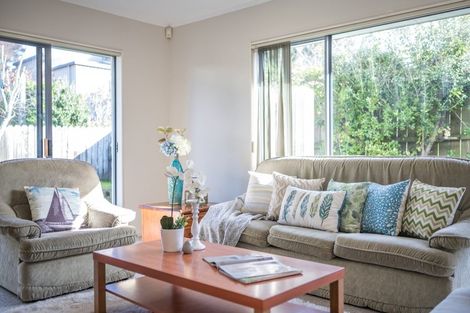 Photo of property in 2/145 Bucklands Beach Road, Bucklands Beach, Auckland, 2012