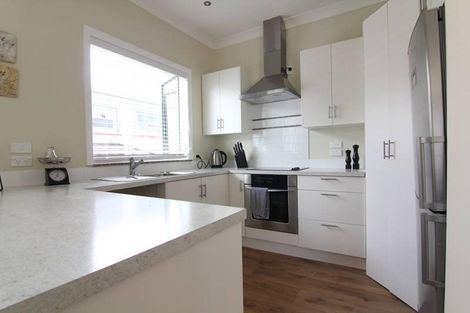 Photo of property in 5 Kowhai Avenue, Ebdentown, Upper Hutt, 5018