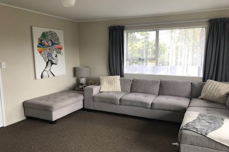 Photo of property in 1/21 Jillteresa Crescent, Half Moon Bay, Auckland, 2012