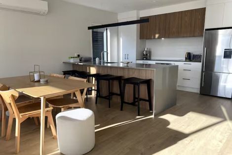 Photo of property in 2 Chapman Way, Jacks Point, 9371