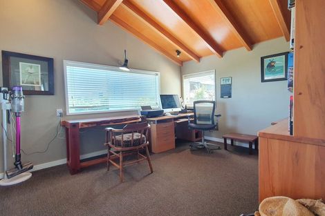 Photo of property in 26 Stanton Crescent, Karoro, Greymouth, 7805