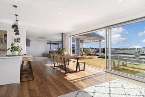 Photo of property in 15 Damien Place, Ohauiti, Tauranga, 3112