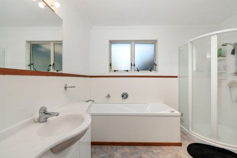 Photo of property in 86c Kawaha Point Road, Kawaha Point, Rotorua, 3010