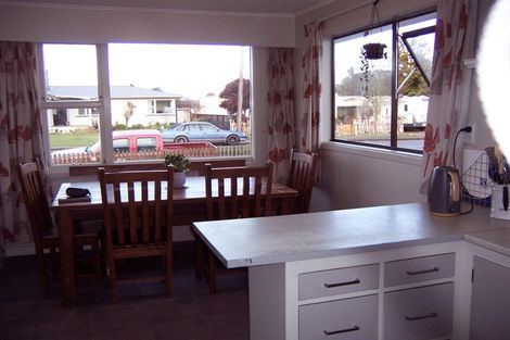 Photo of property in 4 Carlyle Street, Tuatapere, 9620