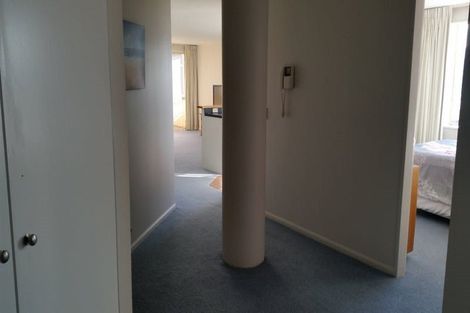 Photo of property in 5c/5 Kent Terrace, Mount Victoria, Wellington, 6011