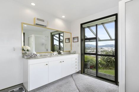 Photo of property in 60 Easther Crescent, Kew, Dunedin, 9012