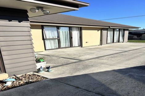 Photo of property in 194 Burwood Road, Burwood, Christchurch, 8083
