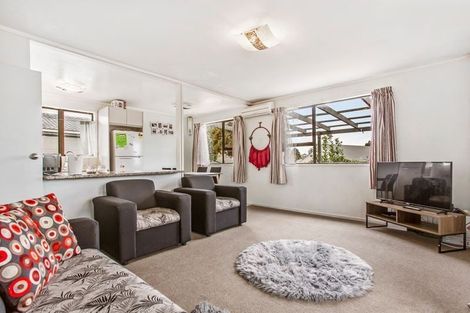 Photo of property in 2/63 John Walker Drive, Manurewa, Auckland, 2102