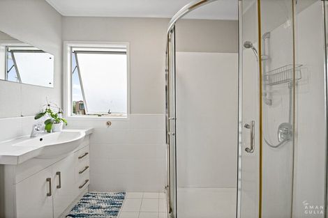 Photo of property in 1b Glenbury Place, Massey, Auckland, 0614