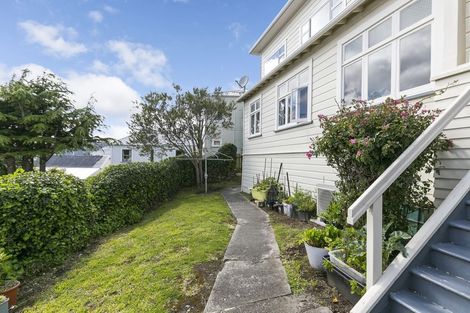 Photo of property in 71 Nairn Street, Mount Cook, Wellington, 6011