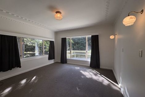 Photo of property in 235 Forest Road, Waiatarua, Auckland, 0612
