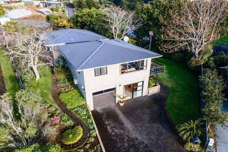 Photo of property in 11 Cargill Place, Frankleigh Park, New Plymouth, 4310