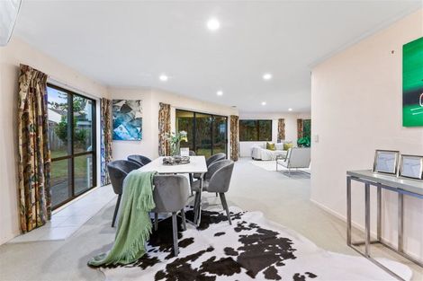 Photo of property in 43 Chieftain Rise, Goodwood Heights, Auckland, 2105