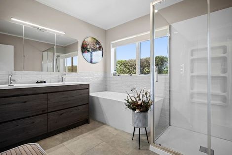 Photo of property in 590 Clevedon Kawakawa Road, Clevedon, Papakura, 2585