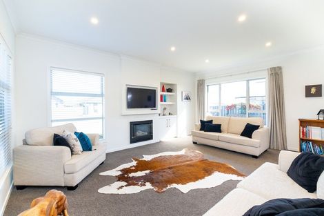 Photo of property in 11 Whakatomo Place, Havelock North, 4130