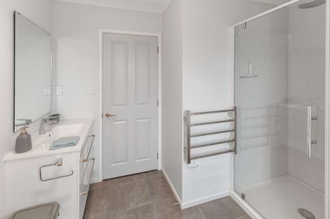 Photo of property in 28 Magnolia Crescent, Tawhero, Whanganui, 4501