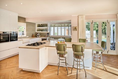 Photo of property in 25 Cheviot Road, Lowry Bay, Lower Hutt, 5013