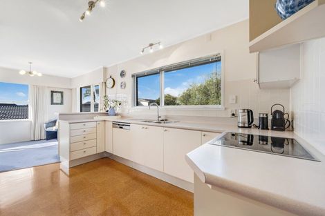 Photo of property in 8 Fielding Crescent, Farm Cove, Auckland, 2012