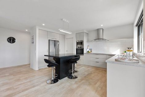 Photo of property in 9 Puhirake Crescent, Pyes Pa, Tauranga, 3112