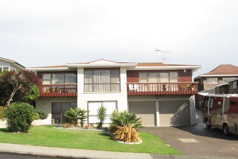 Photo of property in 8 Paisley Street, Mellons Bay, Auckland, 2014