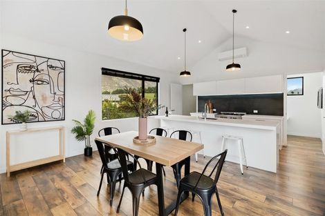 Photo of property in 20 Jacks Point Rise, Jacks Point, Queenstown, 9371