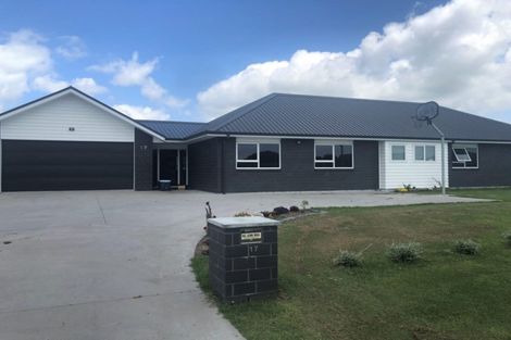 Photo of property in 17 Lochalsh Drive, Waipu, 0510