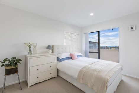 Photo of property in 52 Waiora Road, Stanmore Bay, Whangaparaoa, 0932