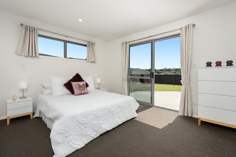 Photo of property in 21 Fairfax Crescent, Pyes Pa, Tauranga, 3112