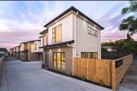Photo of property in 11c Addison Street, Blockhouse Bay, Auckland, 0600