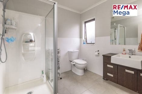 Photo of property in 10 Terrasini Drive, Flat Bush, Auckland, 2019