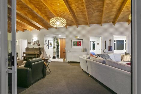 Photo of property in 21 Norfolk Drive, Cambridge, 3434