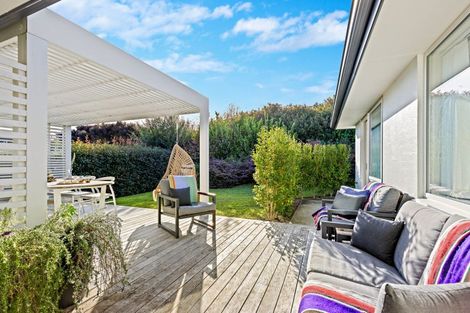 Photo of property in 24 Laly Haddon Place, Matakana, 0985