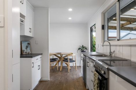 Photo of property in 10 Campion Road, Riverdale, Gisborne, 4010