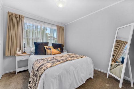 Photo of property in 15 Tableau Place, Totara Vale, Auckland, 0629