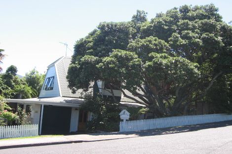 Photo of property in 1/51 Stanley Avenue, Milford, Auckland, 0620