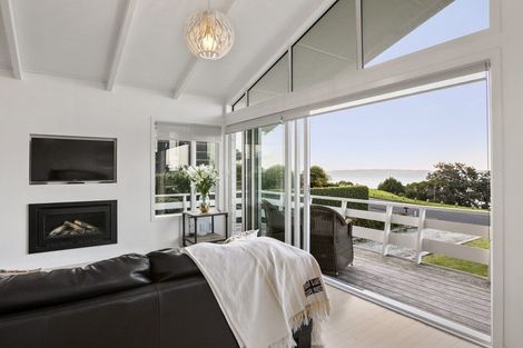 Photo of property in 84 Marine Parade, Mellons Bay, Auckland, 2014