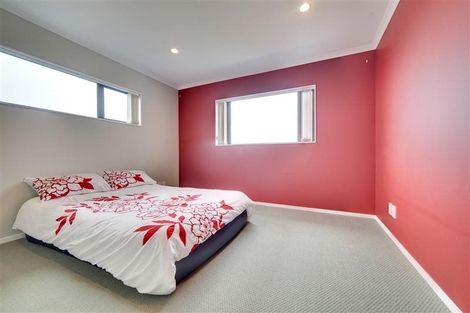 Photo of property in 5 Oceanview Terrace, Tirohanga, Lower Hutt, 5010